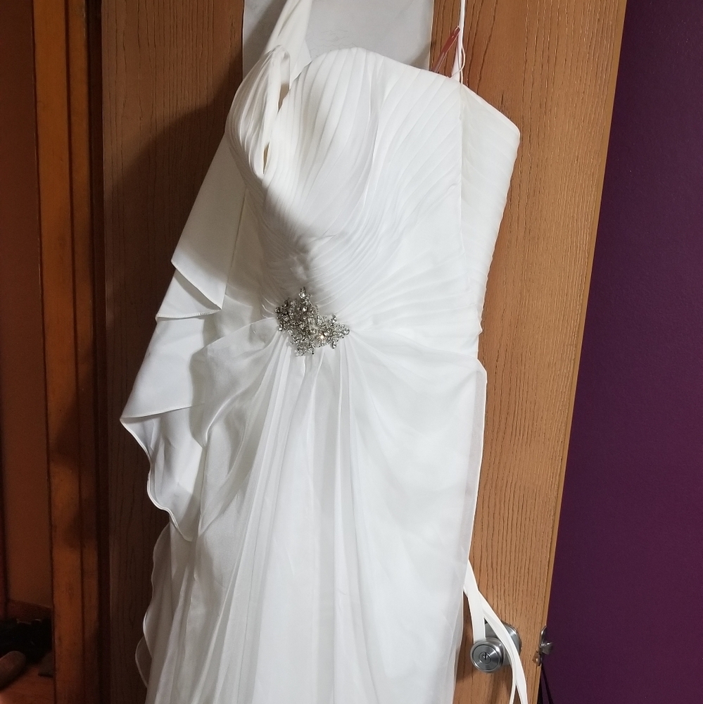 Brand new Wedding Gown